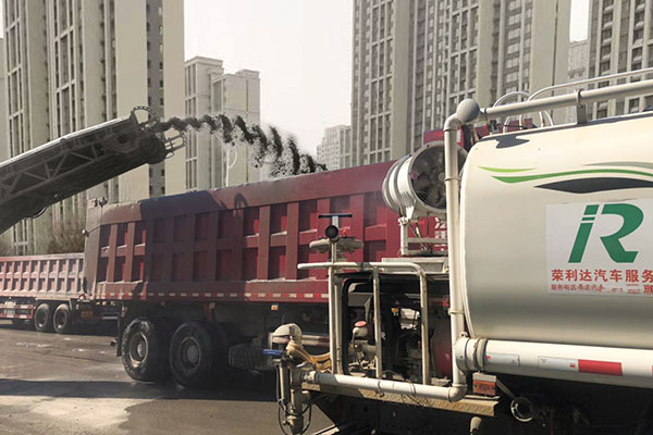 濟(jì)南挖掘機(jī)進(jìn)行租賃要知道哪些事項(xiàng)？